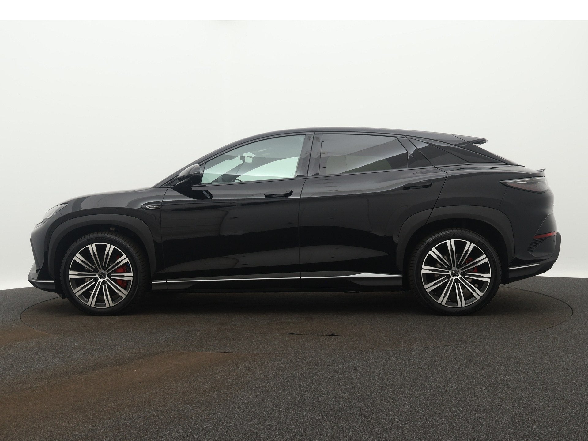 BYD SEALION 7 Excellence AWD 91.3 kWh | 100% nieuw & Origine, Auto's, Automaat, 12 maanden, Zwart, Zwart