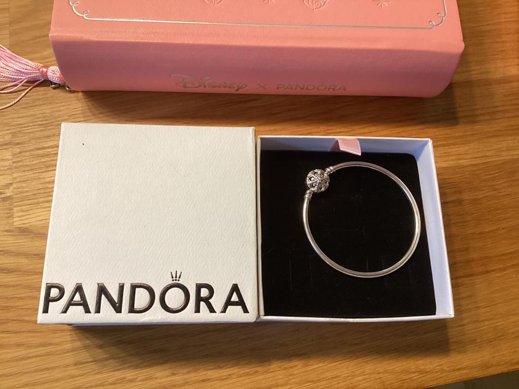 Pandora! Disney, disneyland, Sieraden, Tassen en Uiterlijk, Bedels, Ophalen of Verzenden, Zo goed als nieuw, Zilver, Pandora