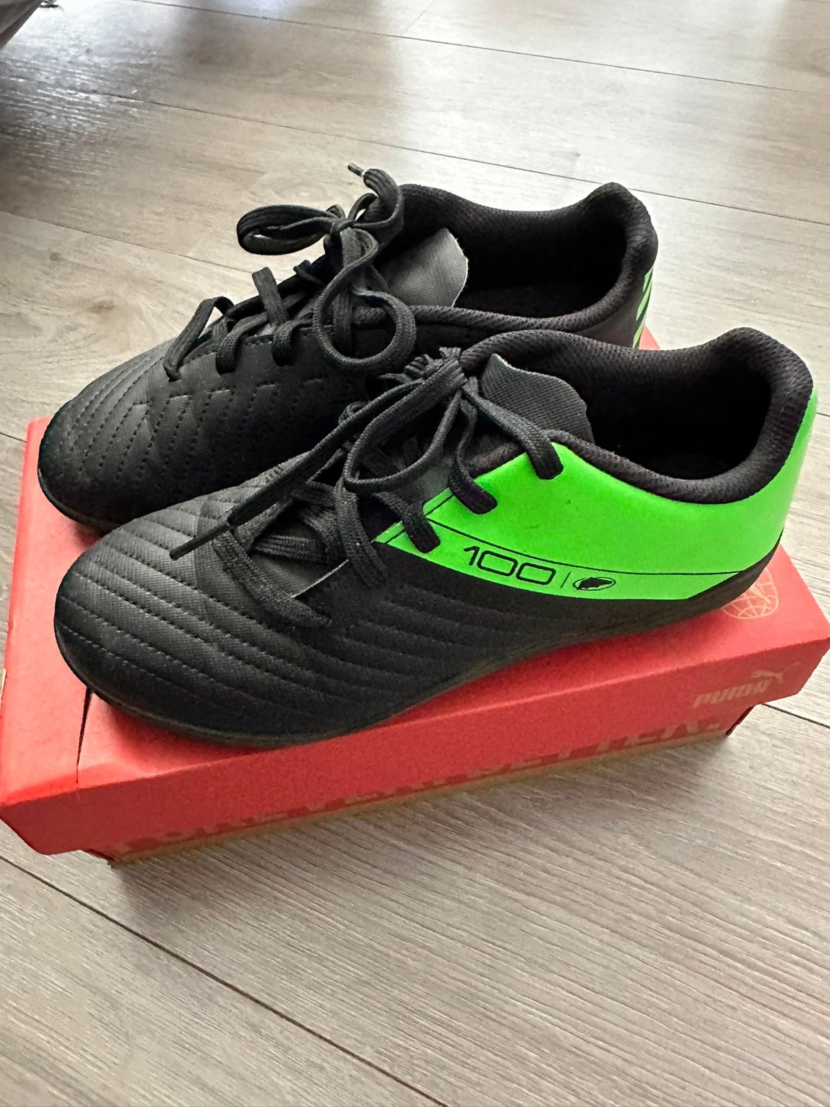 Kinder voetbal schoenen, Gebruikt, Verzenden, Sportschoenen, Jongen
