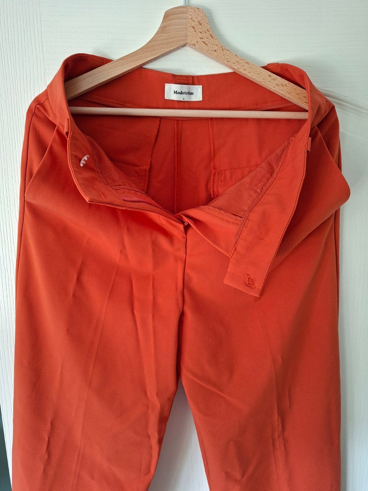 Modström oranje wijde pijpen broek, Kleding | Dames, Maat 38/40 (M), Modström, Oranje, Ophalen of Verzenden