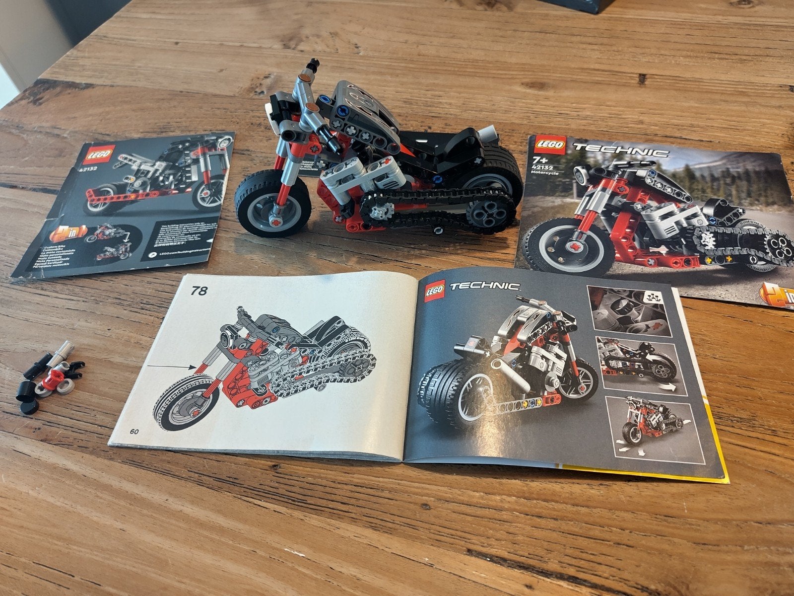 LEGO Technic 42132 Motorfiets - 40192 250 gto, Lego, Compleet, Ophalen of Verzenden, Zo goed als nieuw