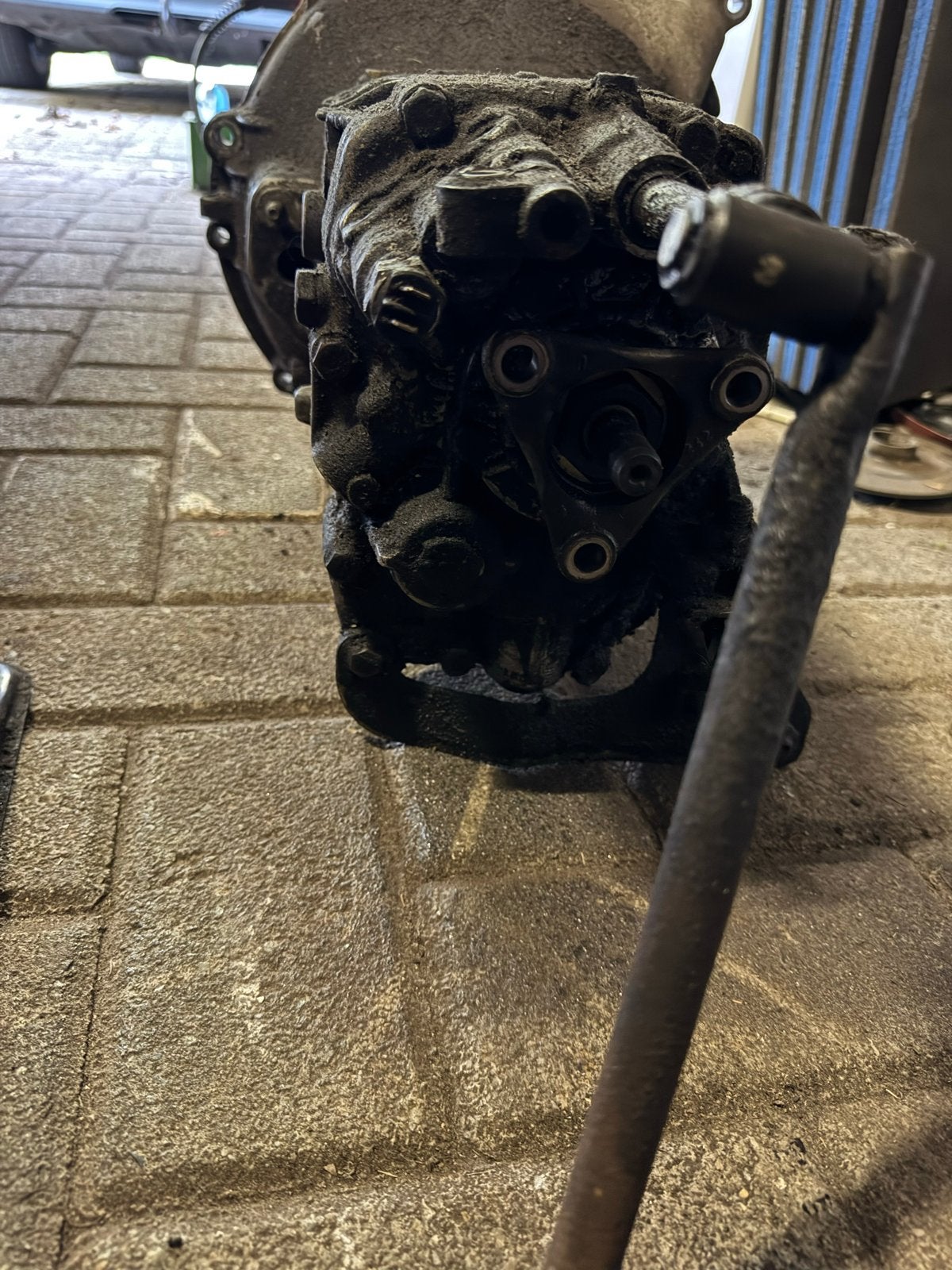 Bmw e30 versnellingsbak 4 versnellingengetrag 242, Auto-onderdelen, Ophalen of Verzenden, Gebruikt, BMW