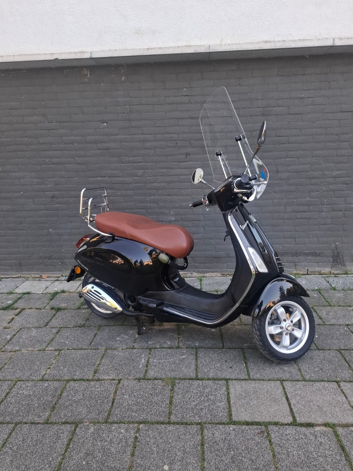 Leuke Vespa te koop! Start, rijdt en remt goed!, Ophalen, Benzine