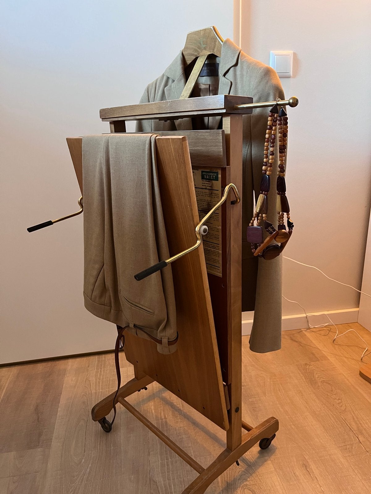 Vintage Pressomatic Valet Standaard - Kledingpers Windsor, Ophalen