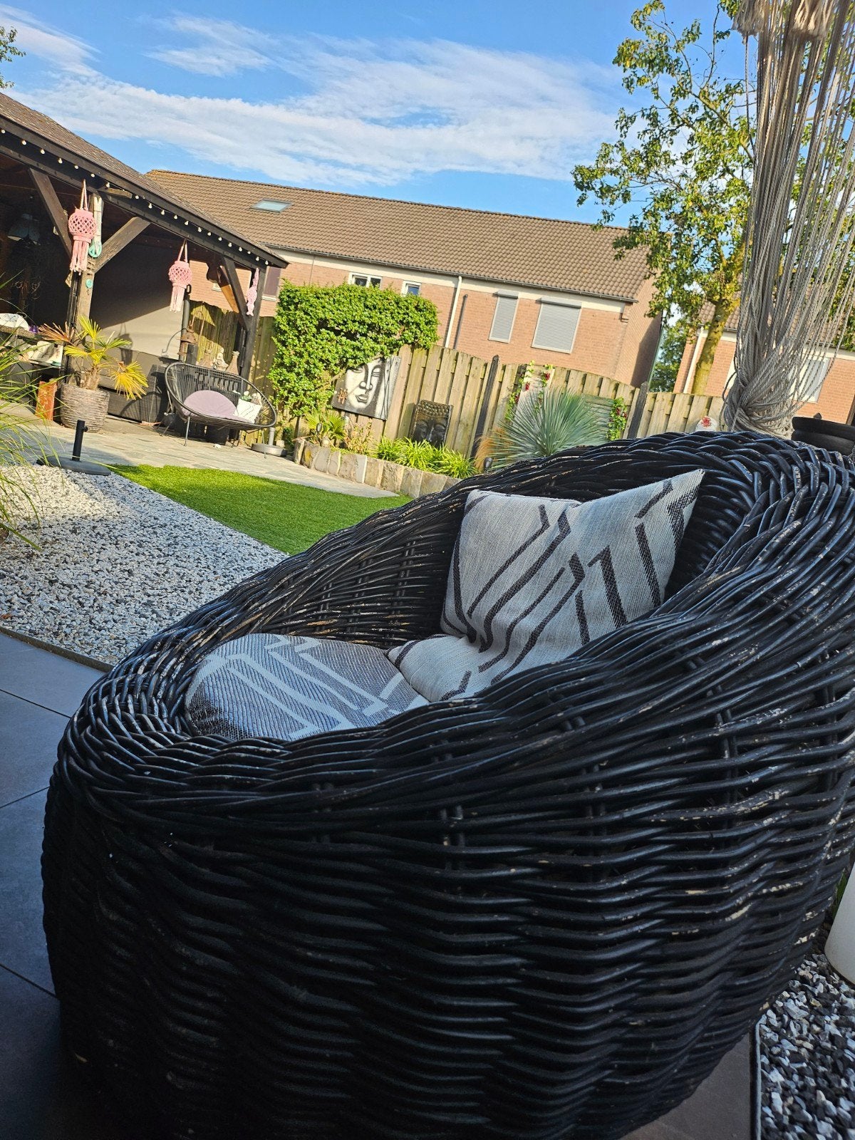 2 grote zwarte loungestoelen, Ophalen, Kunststof, 2 zitplaatsen