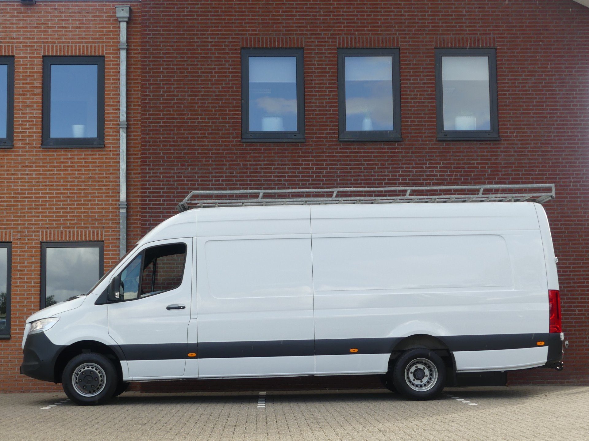Mercedes-Benz Sprinter 519 CDI V6 L4 3000KG N1 Trekgewicht L, Dealer onderhouden, Achterwielaandrijving, Gebruikt, Euro 6