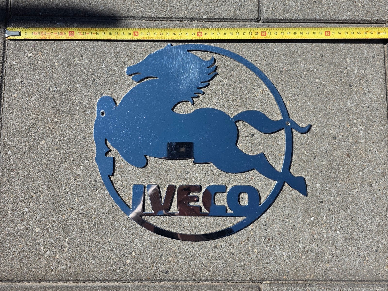 iveco logo RVS embleem, Ophalen of Verzenden, Auto's