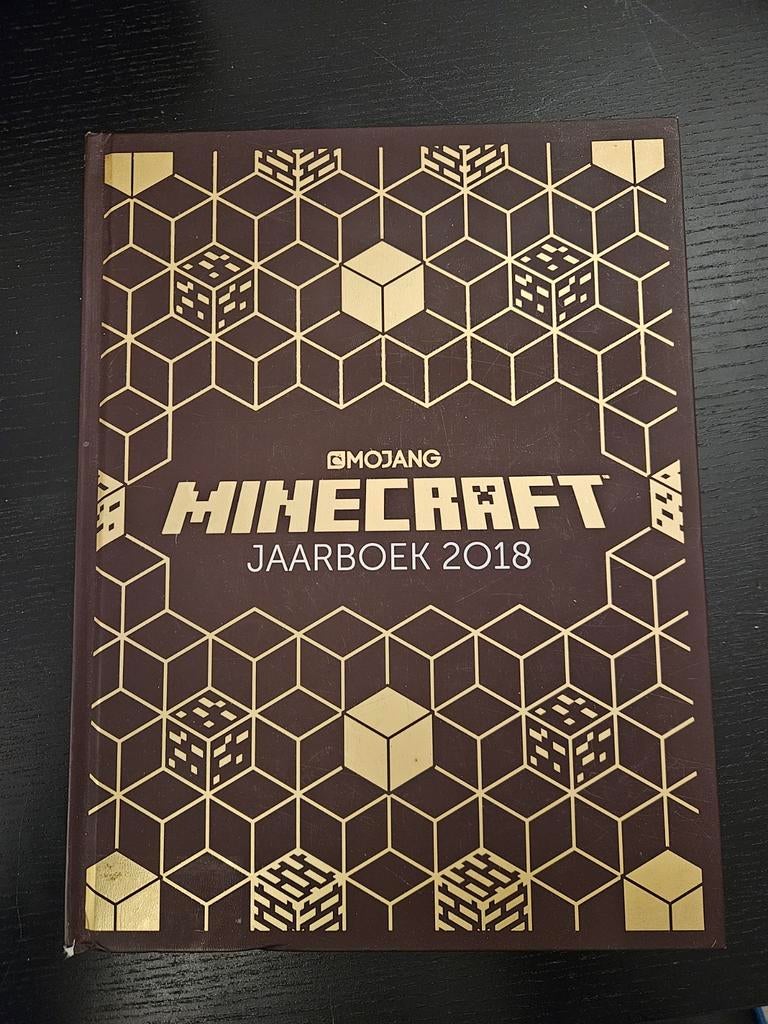 Minecraft Jaarboek 2018 - Zo goed als nieuw, Ophalen of Verzenden, Gelezen, Mojang, Non-fictie