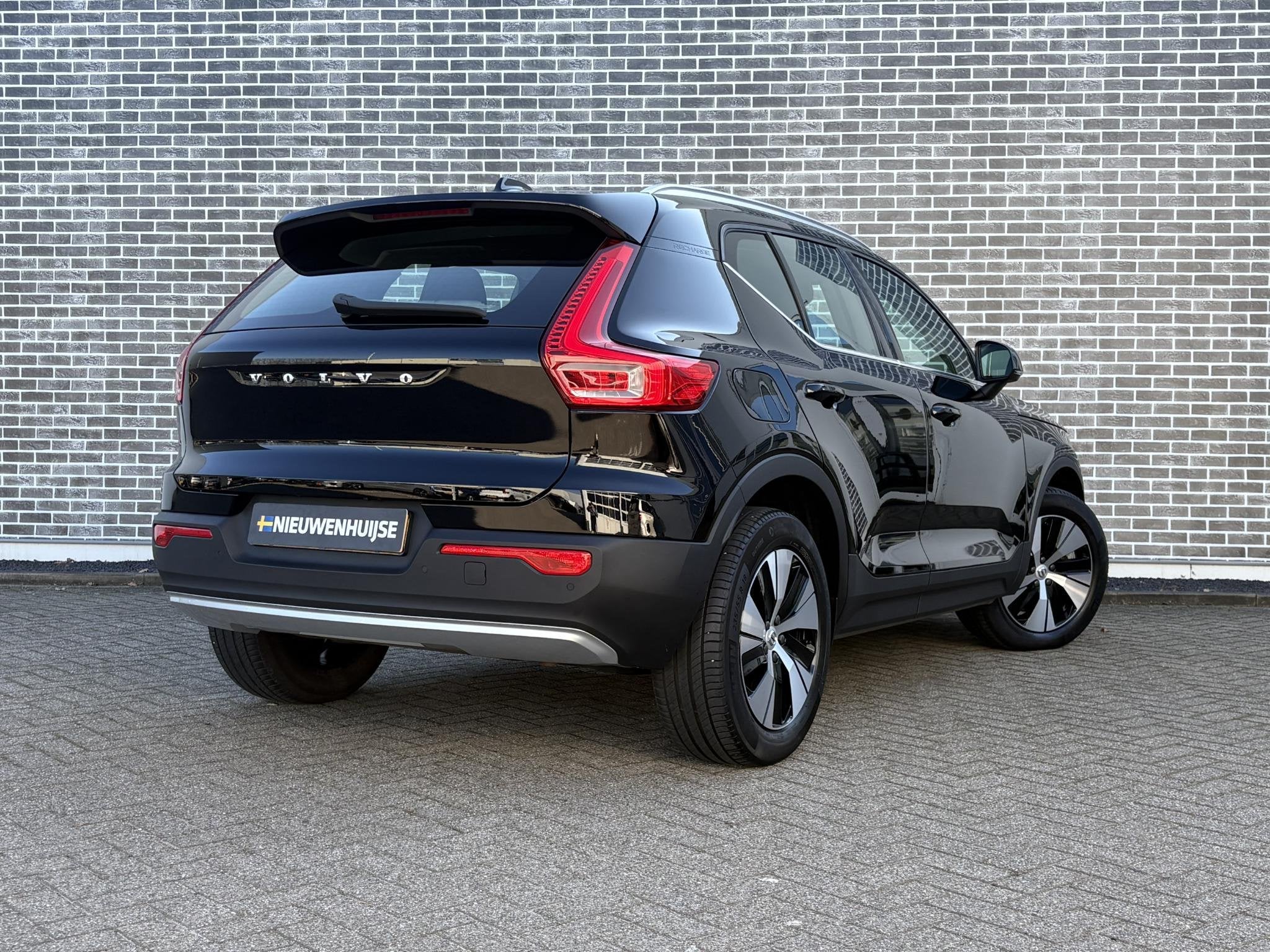 Volvo XC40 1.5 T4 Recharge Inscription Expression | Plug-In, Auto's, Euro 6, 1712 kg, Zwart, Plug-in hybride