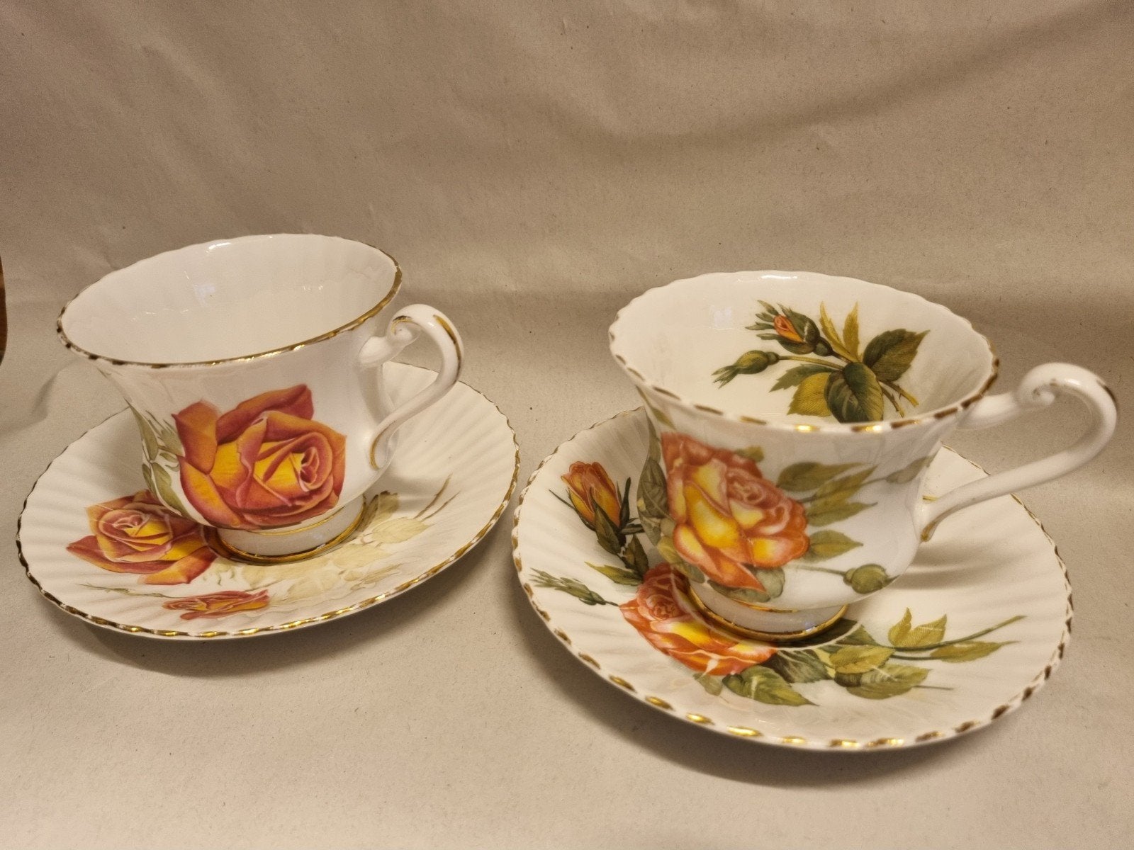 Paragon 'By Appointment' the Queen - The Yellow Rose, Antiek en Kunst, Ophalen of Verzenden