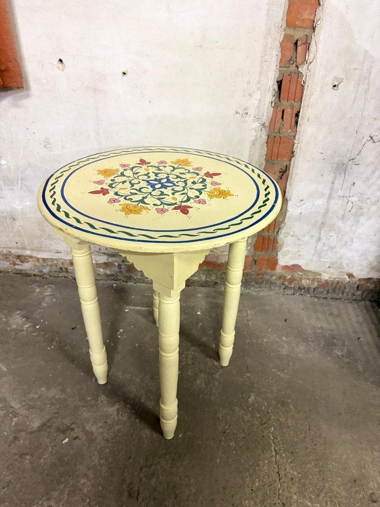 Ambachtelijke bijzet tafel Marokkaanse schilderwerken, Antiek en Kunst, Antiek | Meubels | Tafels, Ophalen of Verzenden