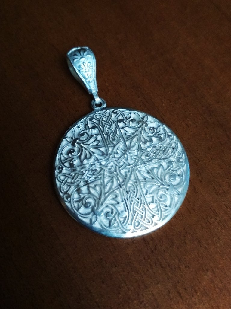 Een grote zilveren hanger, Verzenden, Zo goed als nieuw, Kruis of Symbool, Zilver