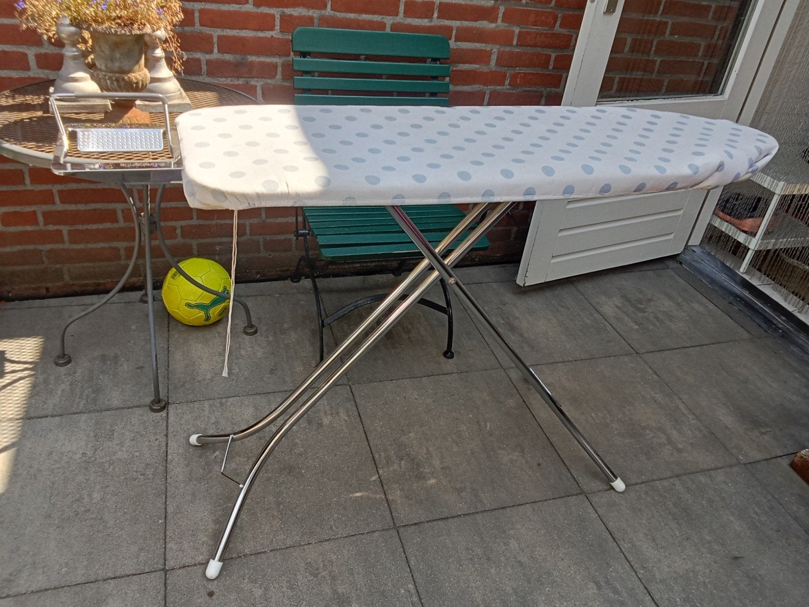 Brabantia Strijkplank met stoomstrijkijzerhouder, Ophalen, Gebruikt
