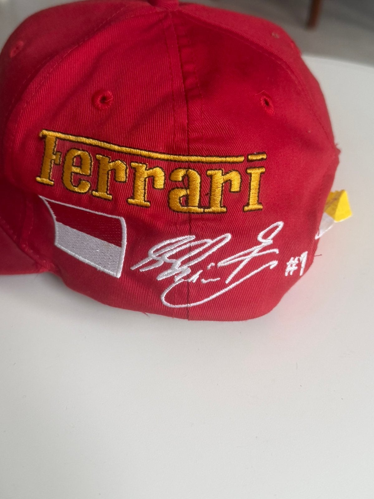 Michael Schumacher Ferrari F1 pet, Verzamelen, Ophalen of Verzenden, Zo goed als nieuw, Formule 1