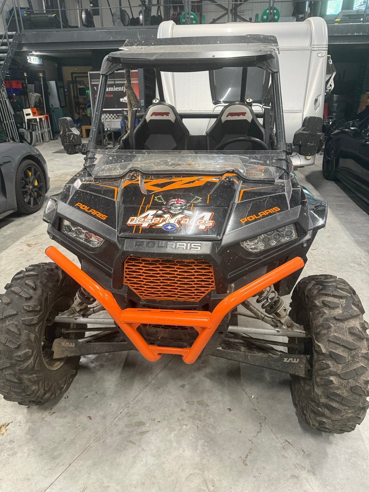 Polaris RZR 4x4 Desert Races Buggy - Krachtige Off-roader, 2 cilinders