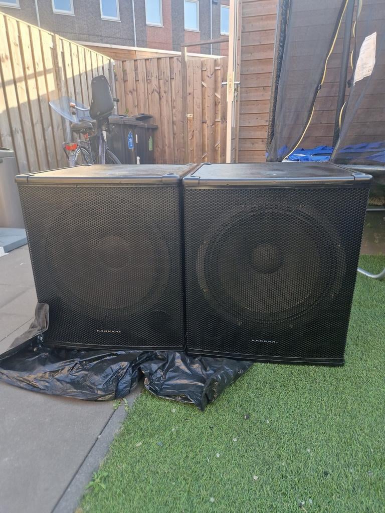 Behringer eurolive subwoofer E1800X, Ophalen of Verzenden, Gebruikt, Dj-set, Behringer