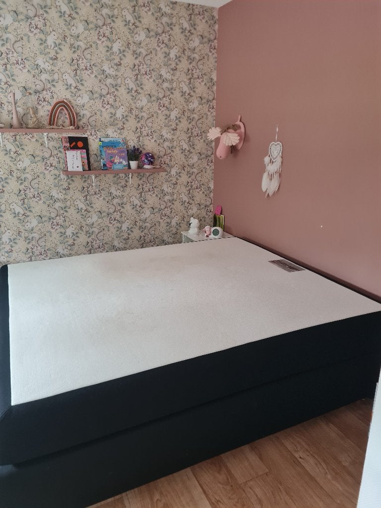 Zwarte boxspring, Ophalen, Gebruikt