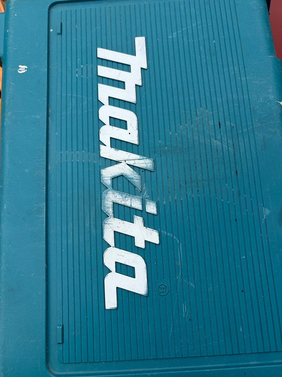 Makita DC1414F Oplader met 3 accu's, Ophalen, Gebruikt, Overige typen