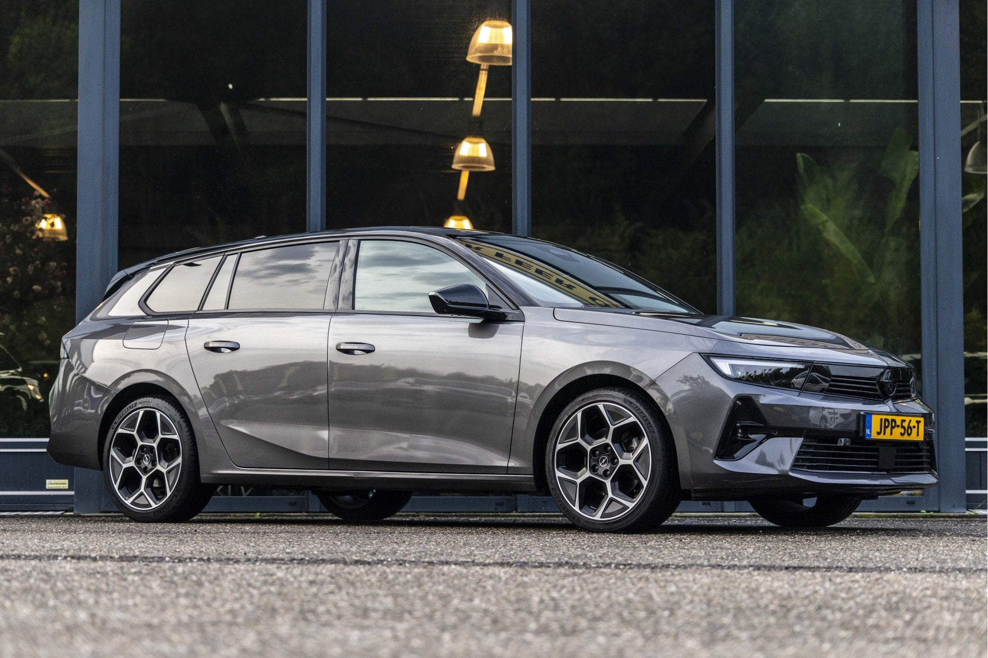 Opel Astra Sports Tourer 1.2 Business Elegance (bj 2024), Auto's, Euro 6, 1199 cc, 3 cilinders, 131 pk