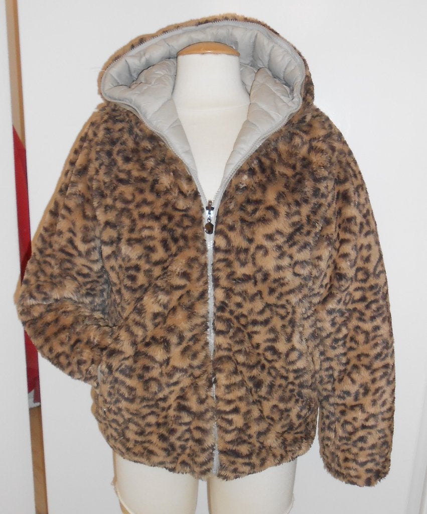 reversible winterjas met panterprint mt M, Ophalen of Verzenden, Zo goed als nieuw, Maat 38/40 (M), Bruin