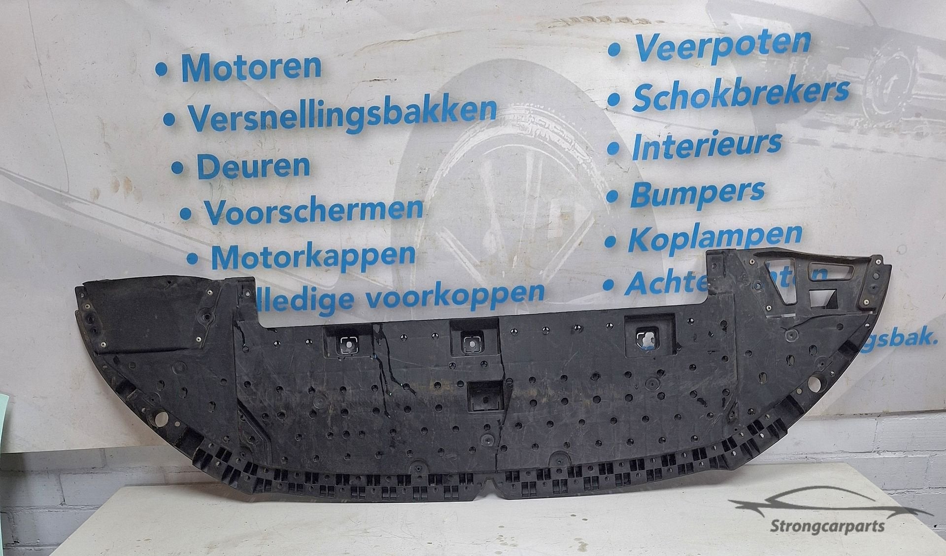 Opel Corsa F bumper beschermplaat bodem 9829531680 Origineel, Gebruikt, -, -, Opel