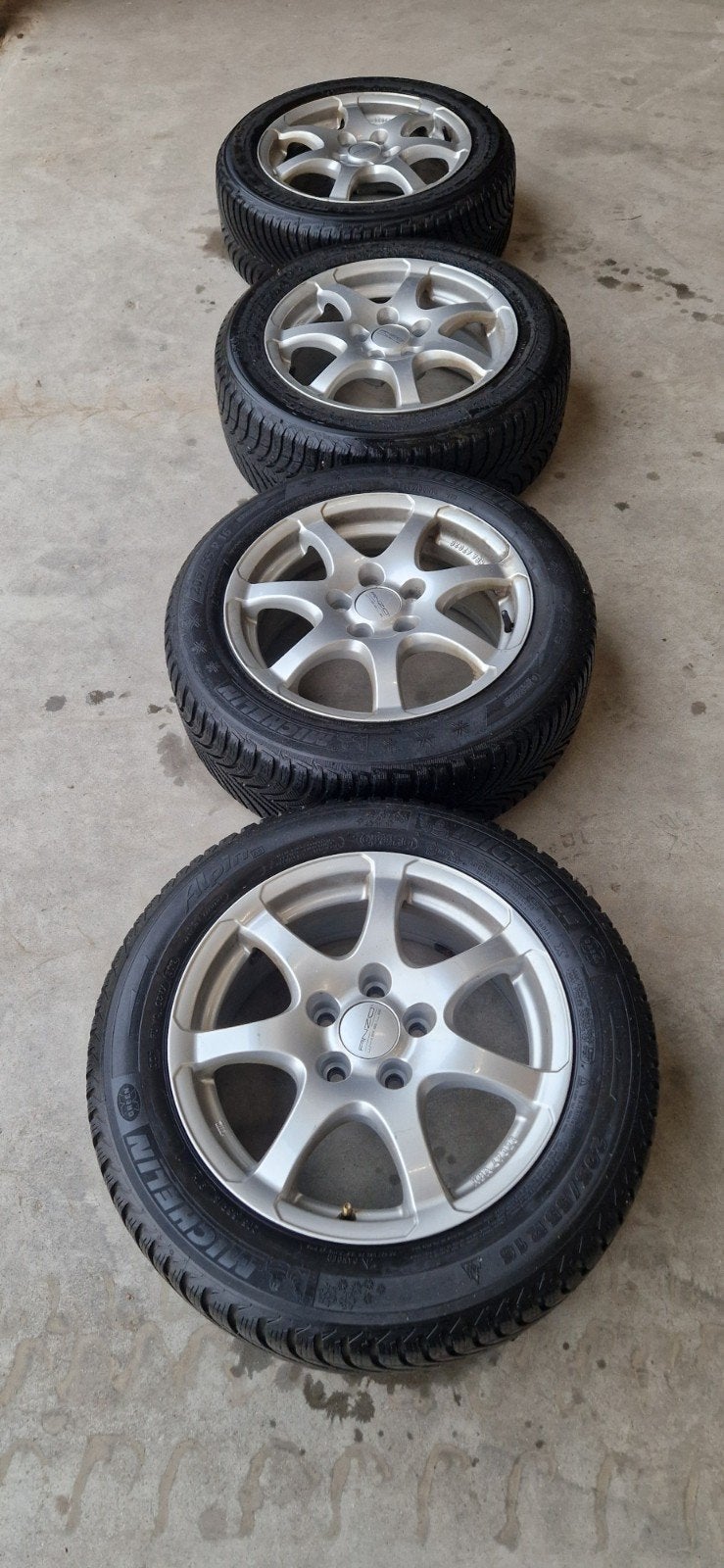 Set van 4 Michelin Alpine winterbanden op Anzio velgen, Auto-onderdelen, Banden en Velgen, Ophalen, Gebruikt, 16 inch, Banden en Velgen