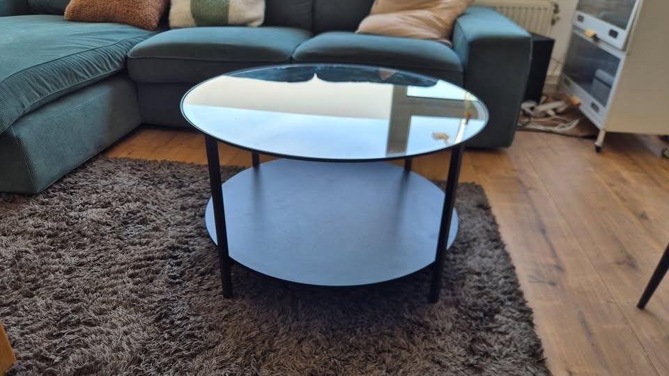Modern Round Coffee Table – Glass Top & Black Frame, Huis en Inrichting, 50 – 75, 50 tot 100 cm, Rond, Zo goed als nieuw