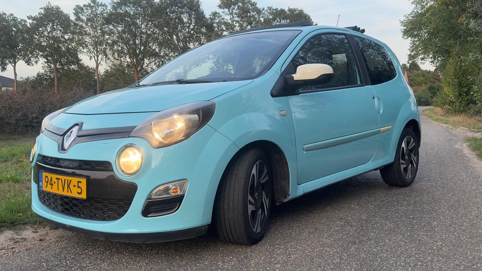 Renault Twingo | 1e eigenaar | Elektr. open dak | APK 05-‘27, Auto's, Renault, Voorwielaandrijving, 839 kg, Zwart, 4 cilinders