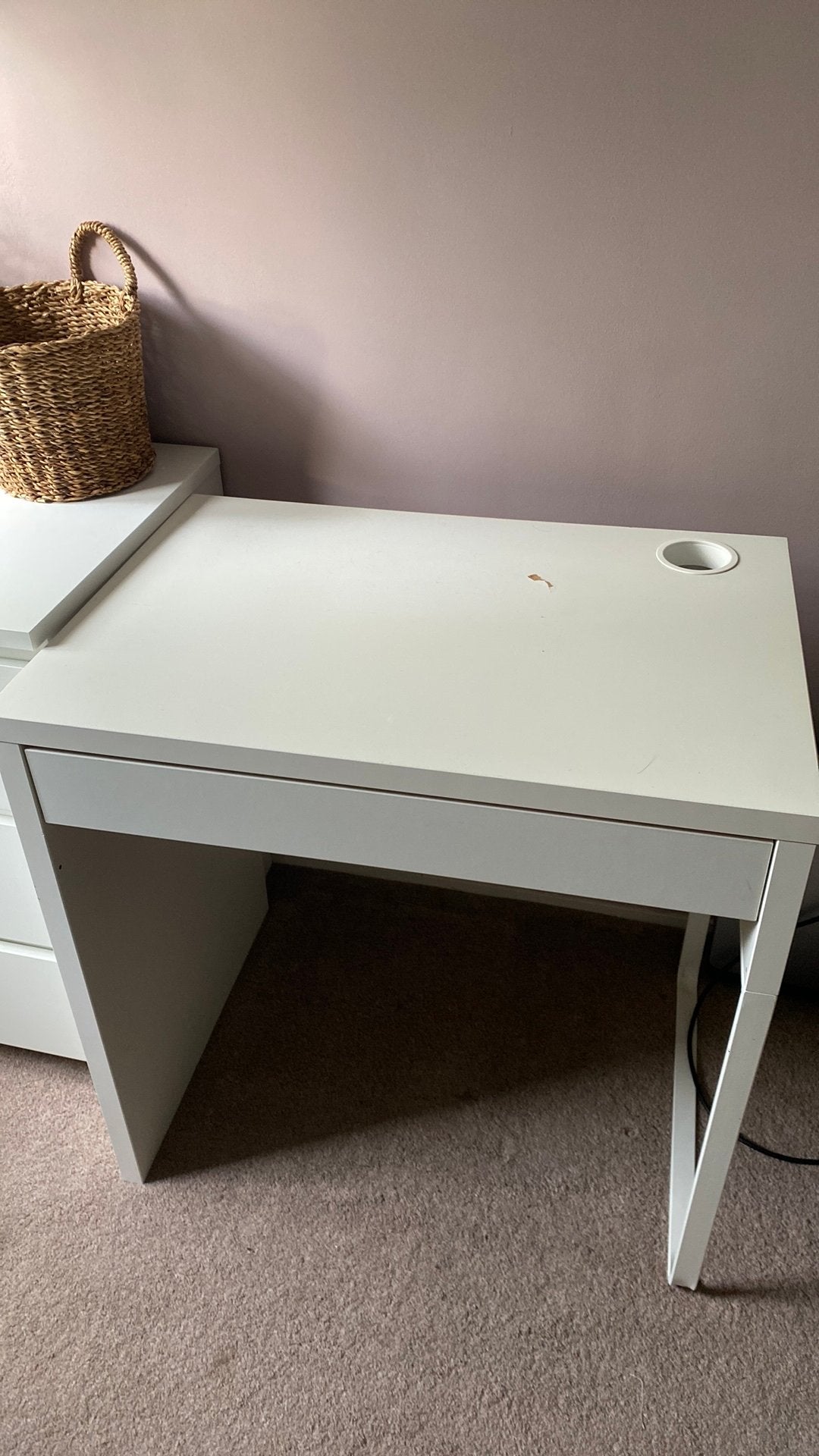 Ikea bureautje wit, Huis en Inrichting, Bureaus, Ophalen, Gebruikt, Kinderbureau, 50 cm