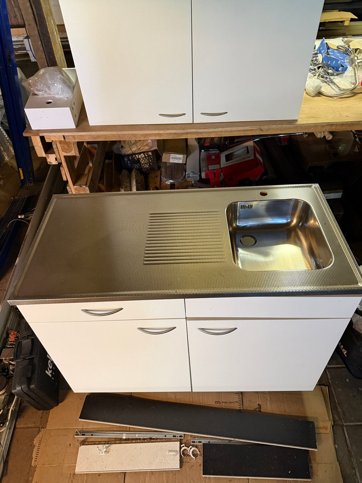 Nieuw: Complete Keukenblok met Bovenkasten en RVS Spoelbak, Ophalen, Zo goed als nieuw, Wit, Enkelwandige keuken