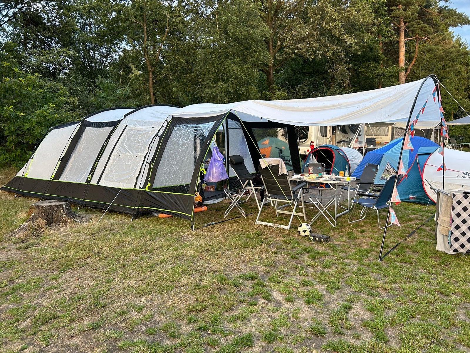 Obelink Dallas 6 XL familietent, Caravans en Kamperen, Ophalen, Zo goed als nieuw, Tot en met 6