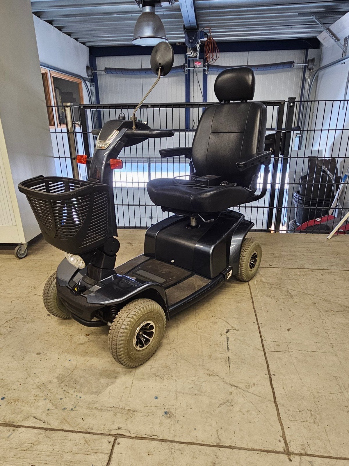 Pride Elegance plus vierwiel scootmobiel, Ophalen, Gebruikt