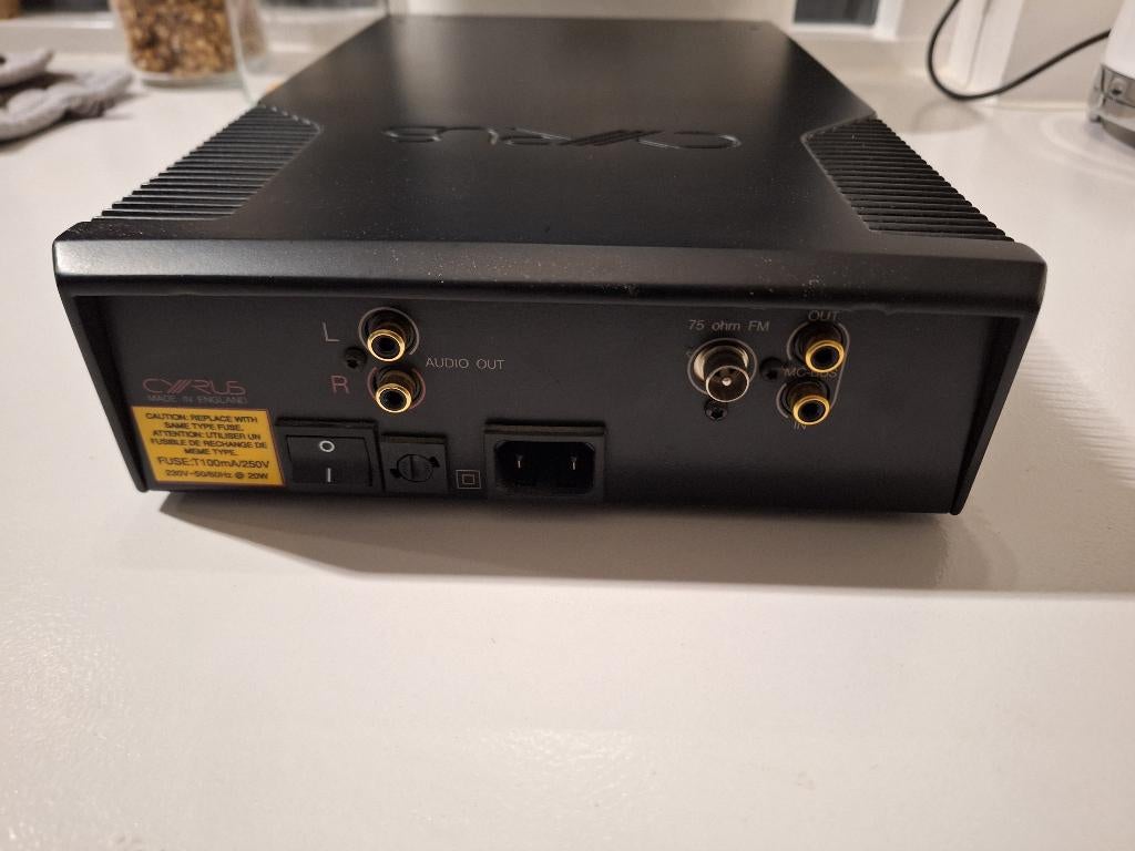 Cyrus fm 7.5 tuner smooth black, Audio, Tv en Foto, Tuners, Ophalen of Verzenden, Gebruikt