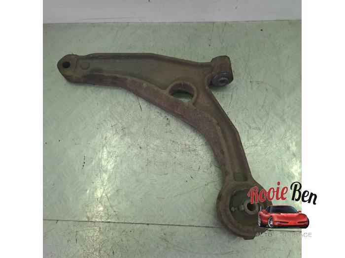 Draagarm links-voor van een Dodge Avenger, Gebruikt, -, -, Ophalen of Verzenden