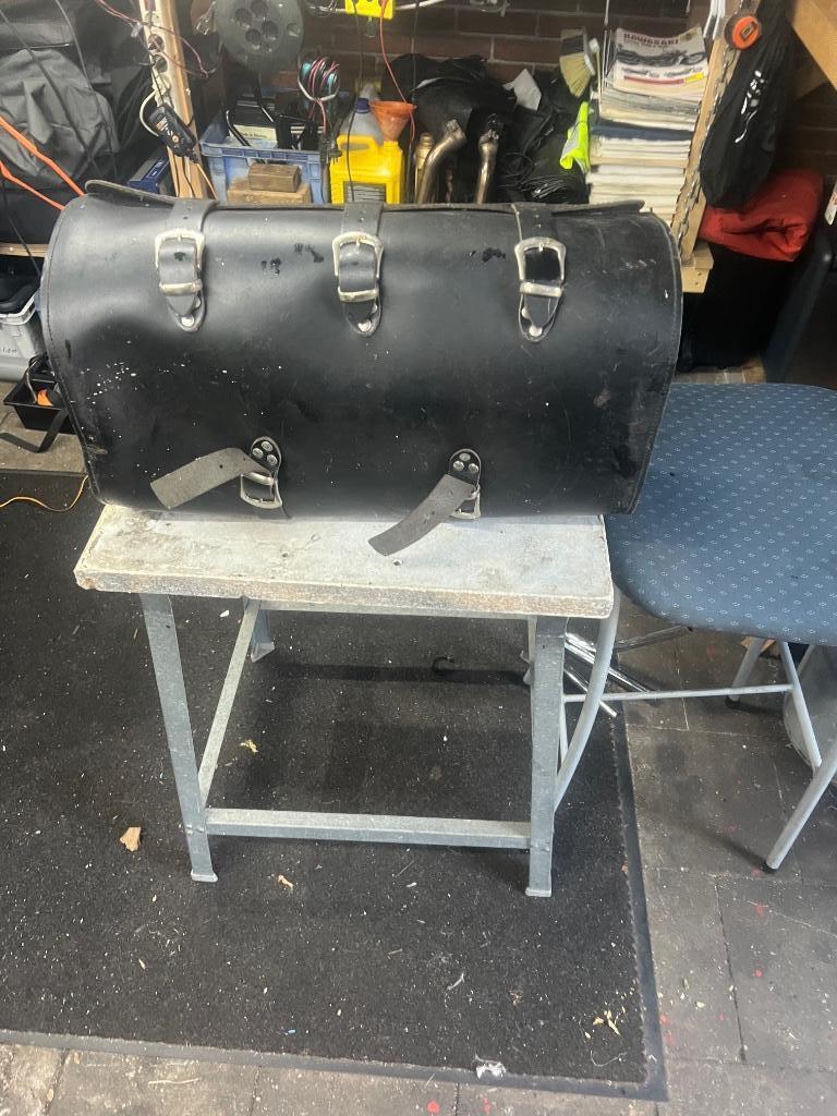 Opbergtas 55 cm lang en 30 cm doorsede   40 euro, Motoren, Ophalen, Gebruikt