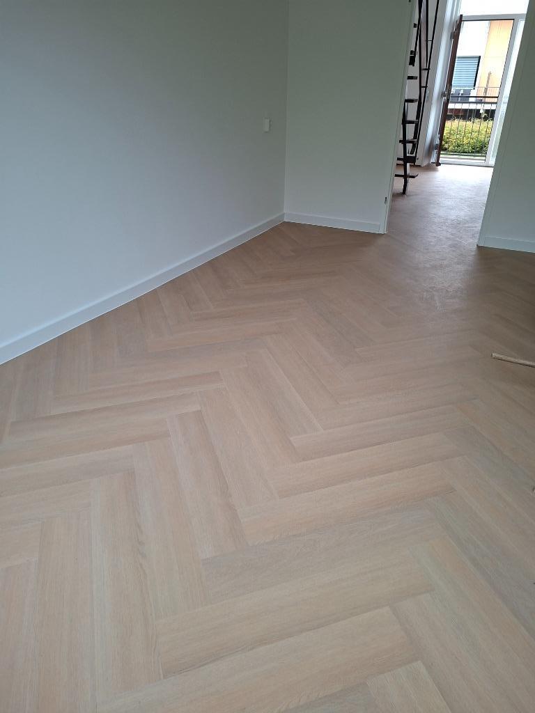 all round klusser , vloeren muren cinewall trappen