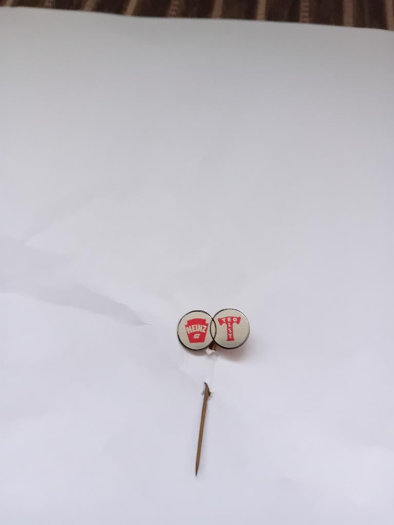 Pin - HEINZ 67 - TEO ELST, Ophalen of Verzenden, Zo goed als nieuw, Merk, Speldje of Pin
