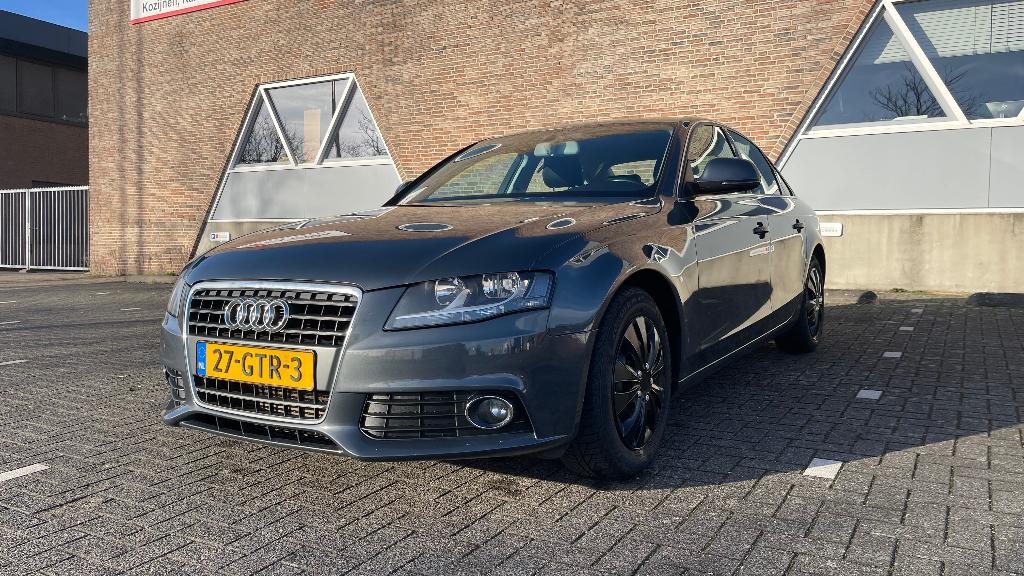 Audi A4 1.8 Tfsi 118KW 2008 Grijs, Auto's, Zwart, 4 cilinders, A4, 75 €/maand