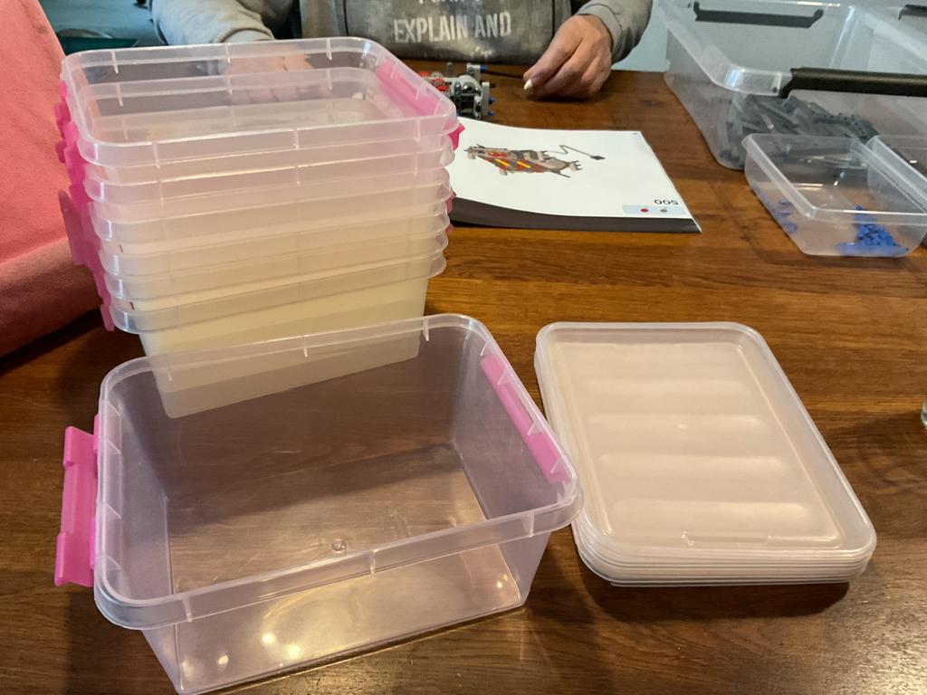 Te koop 7 opbergboxen met deksels, inhoud 1,55 liter, Doe-het-zelf en Verbouw, Kratten en Dozen, Gebruikt, Minder dan 50 cm, Ophalen of Verzenden
