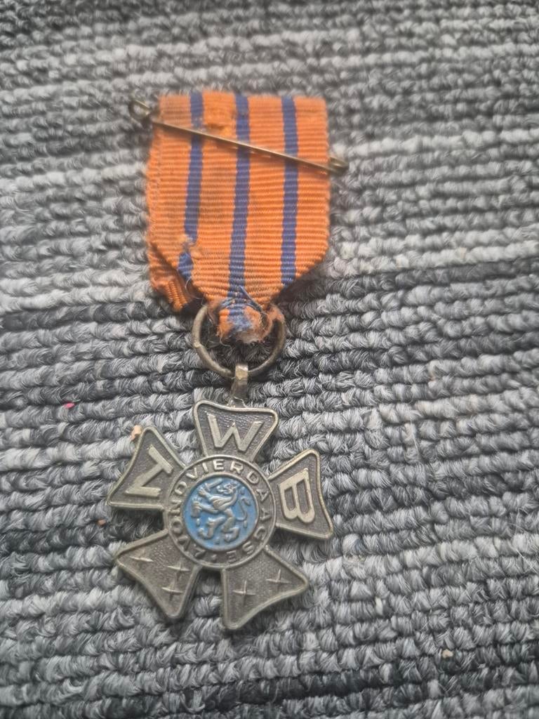 Onderscheidingsteken met lintje wandelbond, Ophalen of Verzenden, Overige soorten, Nederland, Lintje, Medaille of Wings