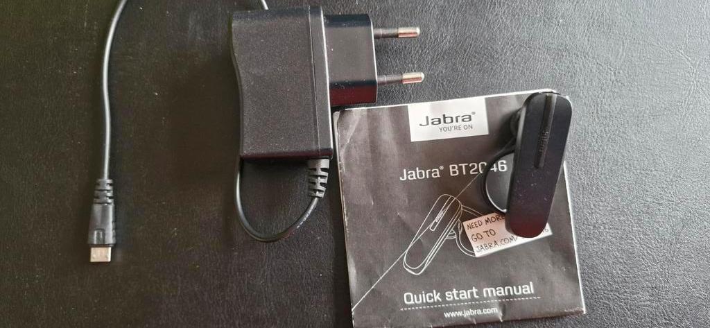 Jabra BT2046 Bluetooth Headset, Ophalen of Verzenden, Zo goed als nieuw, Hoesje of Tasje