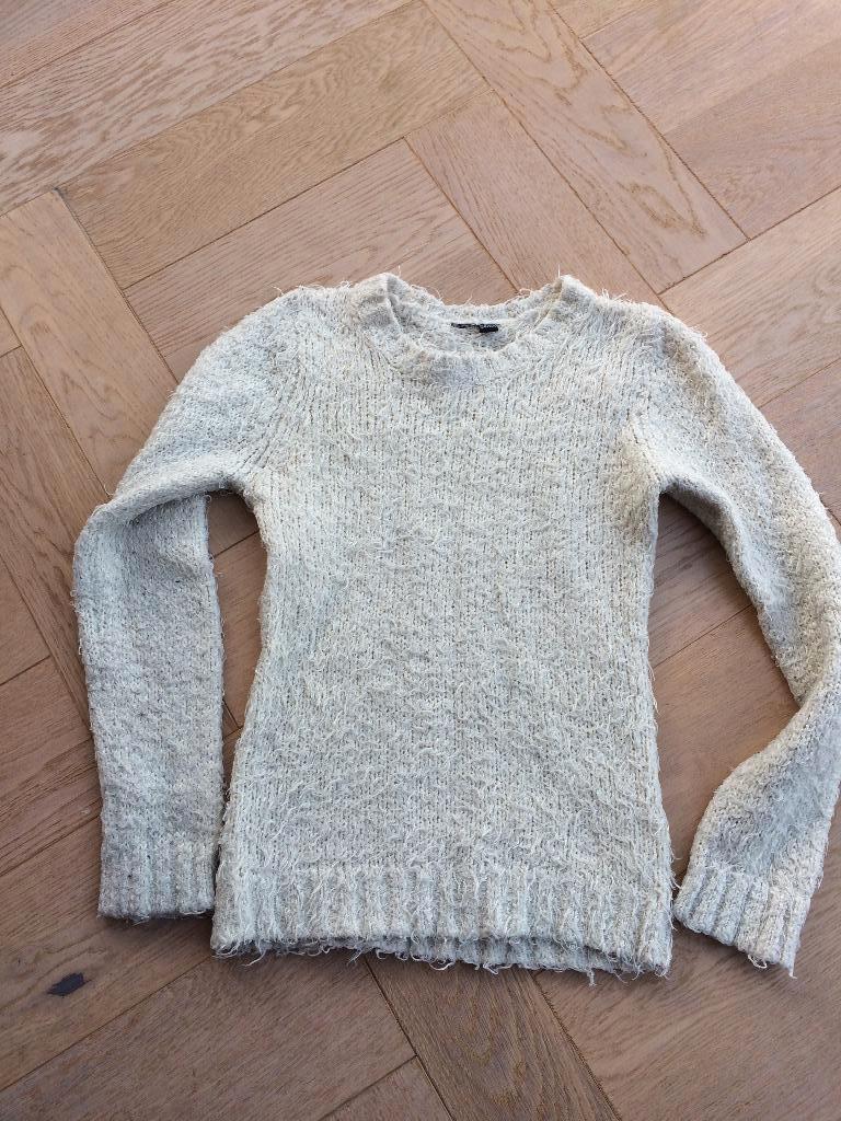Leuke ecru fluffy trui maat 128/134, Meisje, Trui of Vest, Ophalen of Verzenden, Zo goed als nieuw