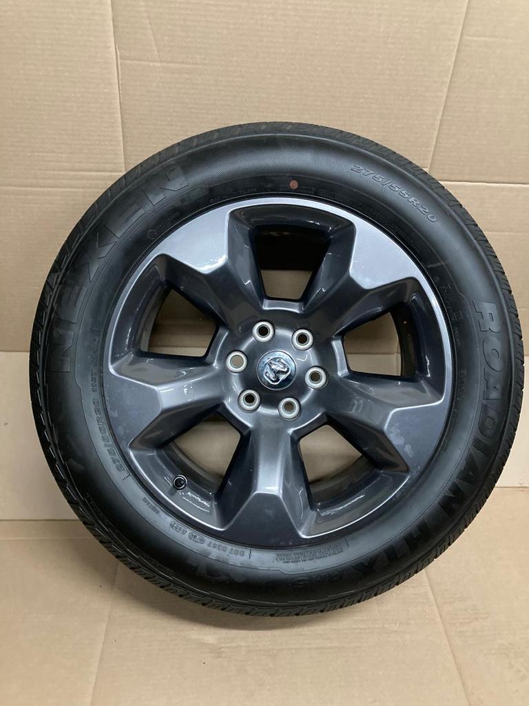 Dodge RAM 1500 nieuw set 20 inch met banden, Auto-onderdelen, Banden en Velgen, Ophalen, 275 mm, Nieuw, All Season
