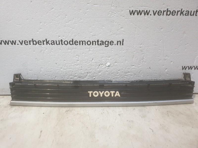 Grille Toyota Corolla (E8) (1985-03/1987-09) 5310112600ae, Gebruikt, Kundenbetreuung@toyota.de, Toyota-Allee 2, Köln 50858, , Duitsland