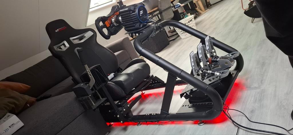 Fanatec gt omega sim racing playstation, Spelcomputers en Games, Spelcomputers | Sony PlayStation Portables | Accessoires, Zo goed als nieuw