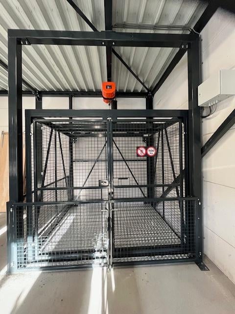 Goederenlift / Bandenlift / Magazijnlift / Verdiepingslift, Ophalen of Verzenden