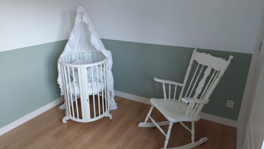 Stokke sleepi mini set Piekstok Wit - Hemeltje V2, Kinderen en Baby's, Babywiegjes en Ledikanten, Ophalen, Zo goed als nieuw, Wieg