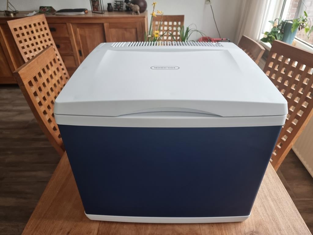 Te koop: Mobicool MB40 hybride koelbox / compressor-koeler, Caravans en Kamperen, Ophalen of Verzenden, Zo goed als nieuw, Koelbox