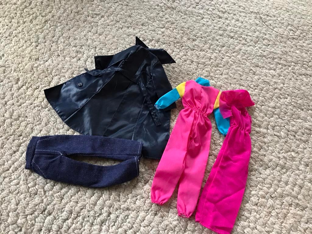 Vintage barbie sindy kleertjes, Ophalen of Verzenden, Zo goed als nieuw