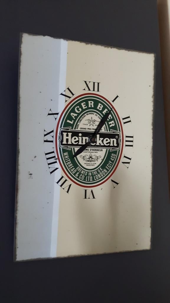 Grote vintage Heineken spiegel klok (G.M. Fisher Ltd), Antiek en Kunst, Curiosa en Brocante, Ophalen of Verzenden